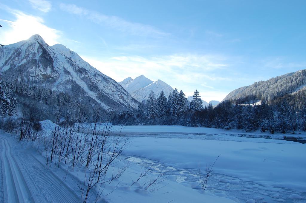Appartamento Haus Waldrast Elbigenalp Esterno foto