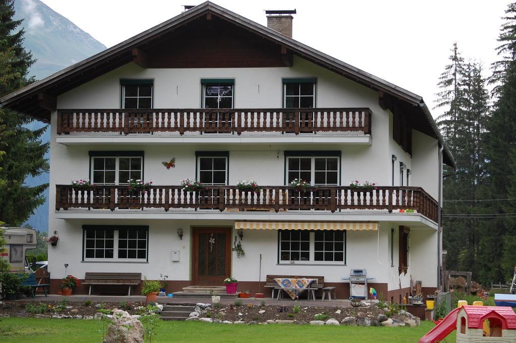 Appartamento Haus Waldrast Elbigenalp Camera foto