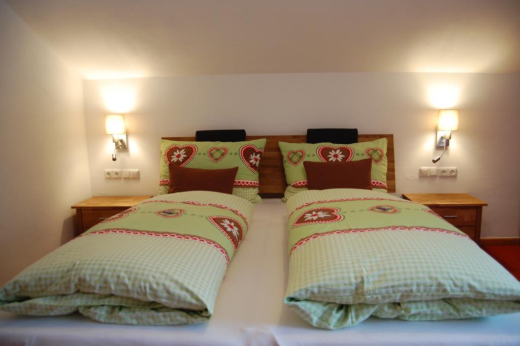 Appartamento Haus Waldrast Elbigenalp Esterno foto